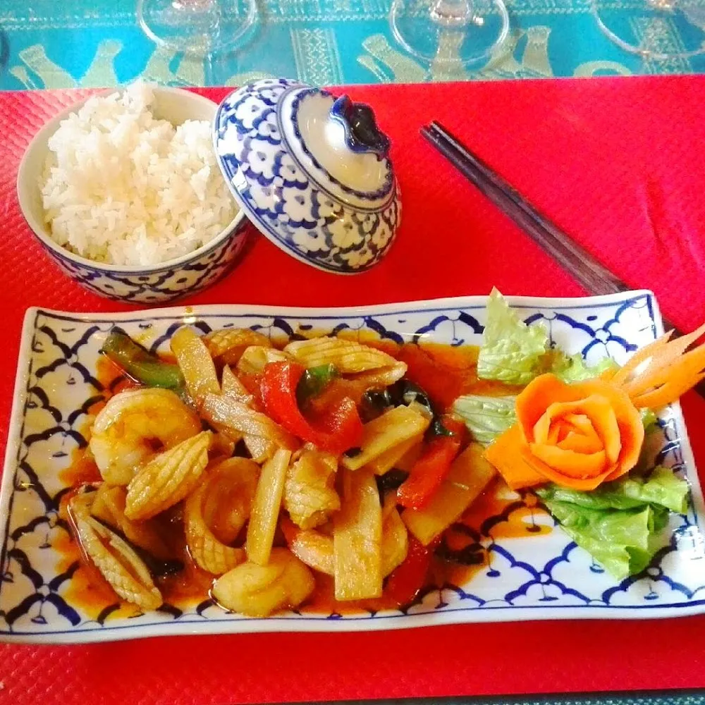 La Soupe de Crevettes Aux Épices Thai